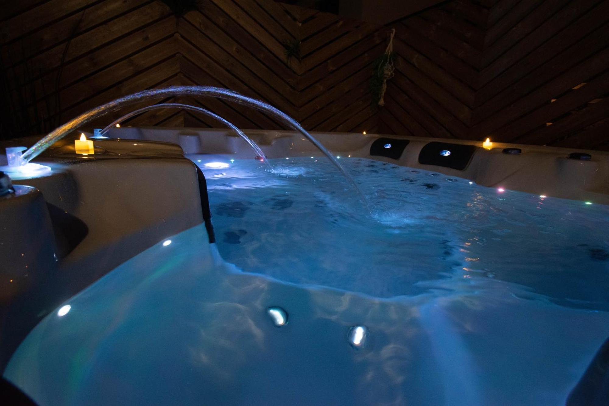 Studio Les 2 Fees - Jacuzzi - Deco Feerique Montfort-sur-Meu Extérieur photo